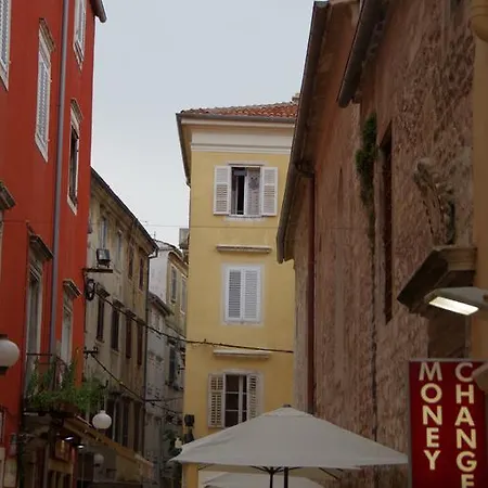 Old Town Paradise * زادار