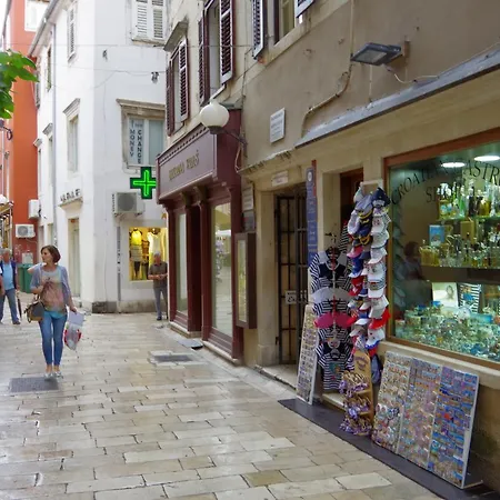 شقة Old Town Paradise زادار